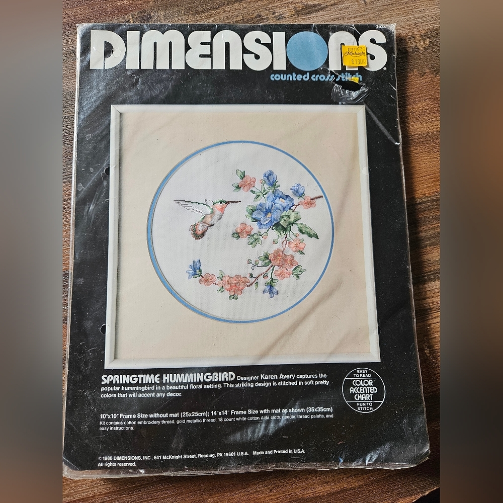 Vintage Dimensions Springtime Hummingbird 3628 Counted Cross Stitch Kit 10"x10"